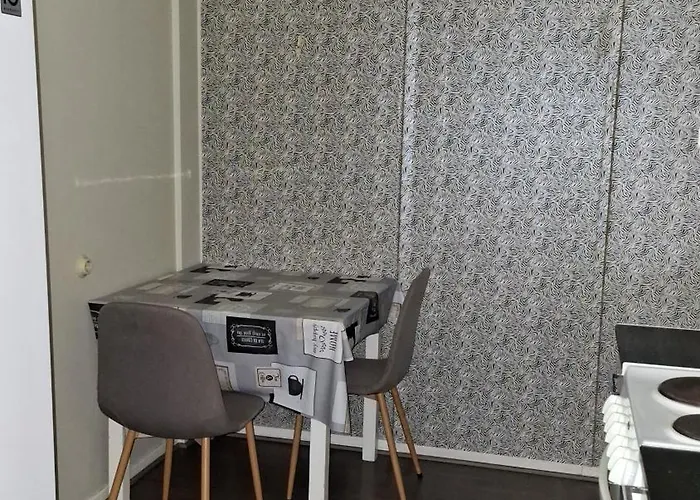 Hh Huoneistot Kaksio Kolmelle דירה פורסה