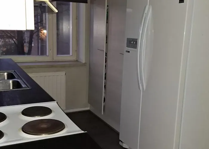 Hh Huoneistot Kaksio Kolmelle דירה