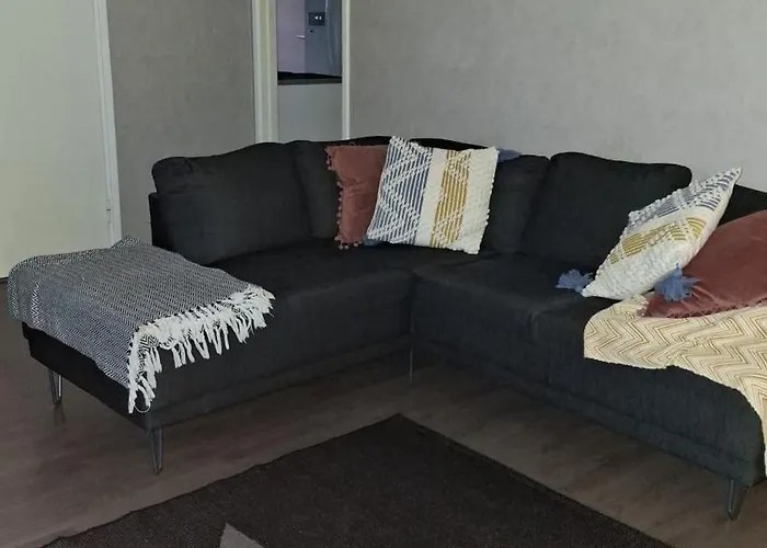 Hh Huoneistot Kaksio Kolmelle פורסה