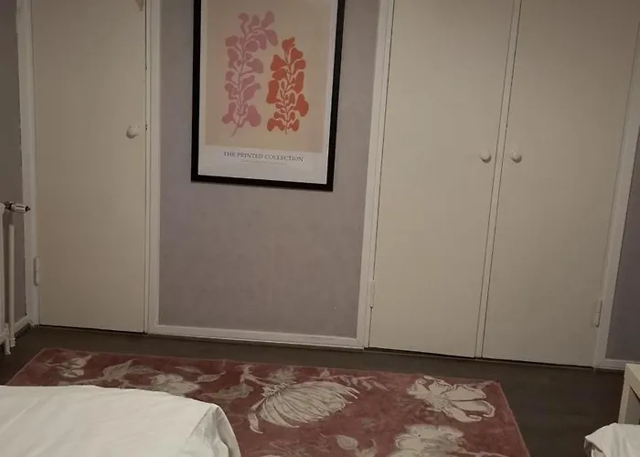 דירה Hh Huoneistot Kaksio Kolmelle פורסה